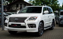 Lexus LX
